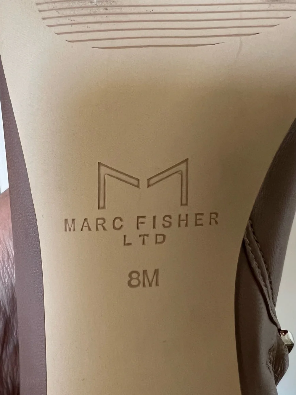 Marc Fisher LTD “Jina”Pointed Toe Block Heel Ankle Boot light brown size 8M